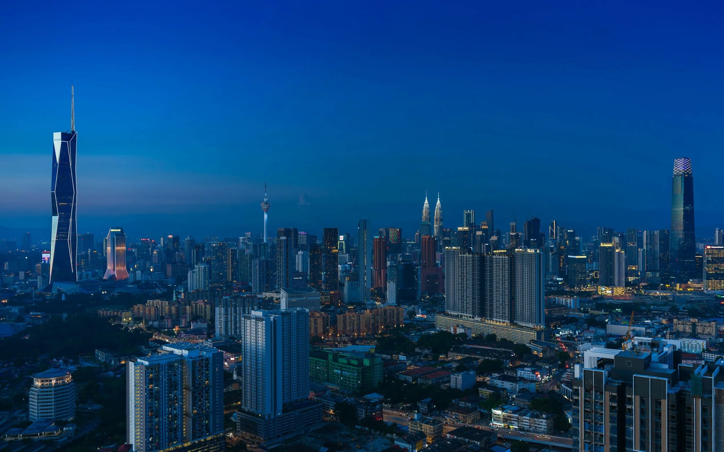 Los Angeles skyline at dusk